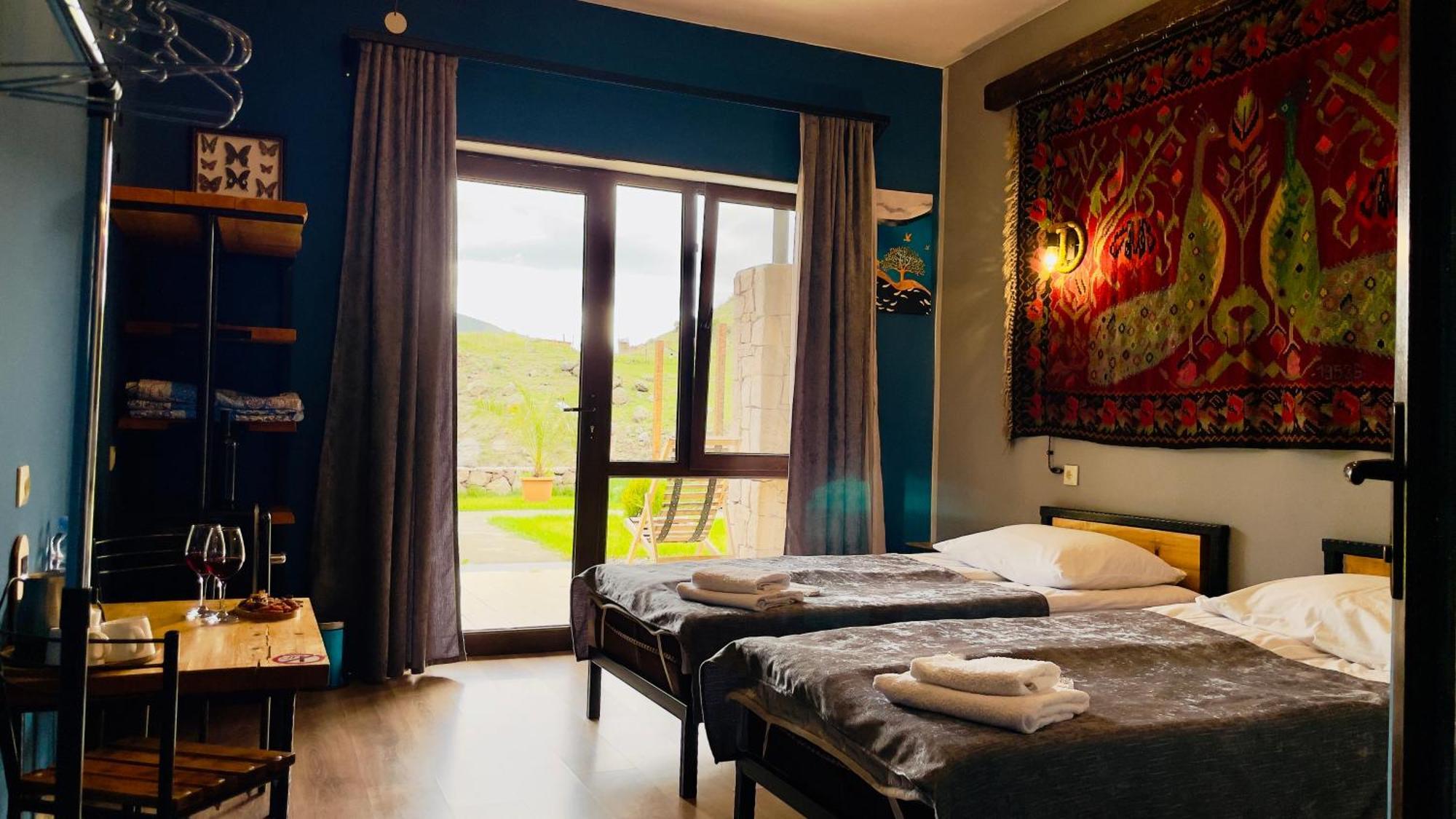 Hotel Hobbiton Near Vardzia Caves T'mogvi エクステリア 写真