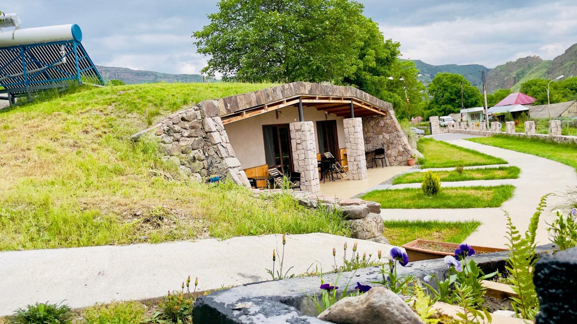 Hotel Hobbiton Near Vardzia Caves T'mogvi エクステリア 写真
