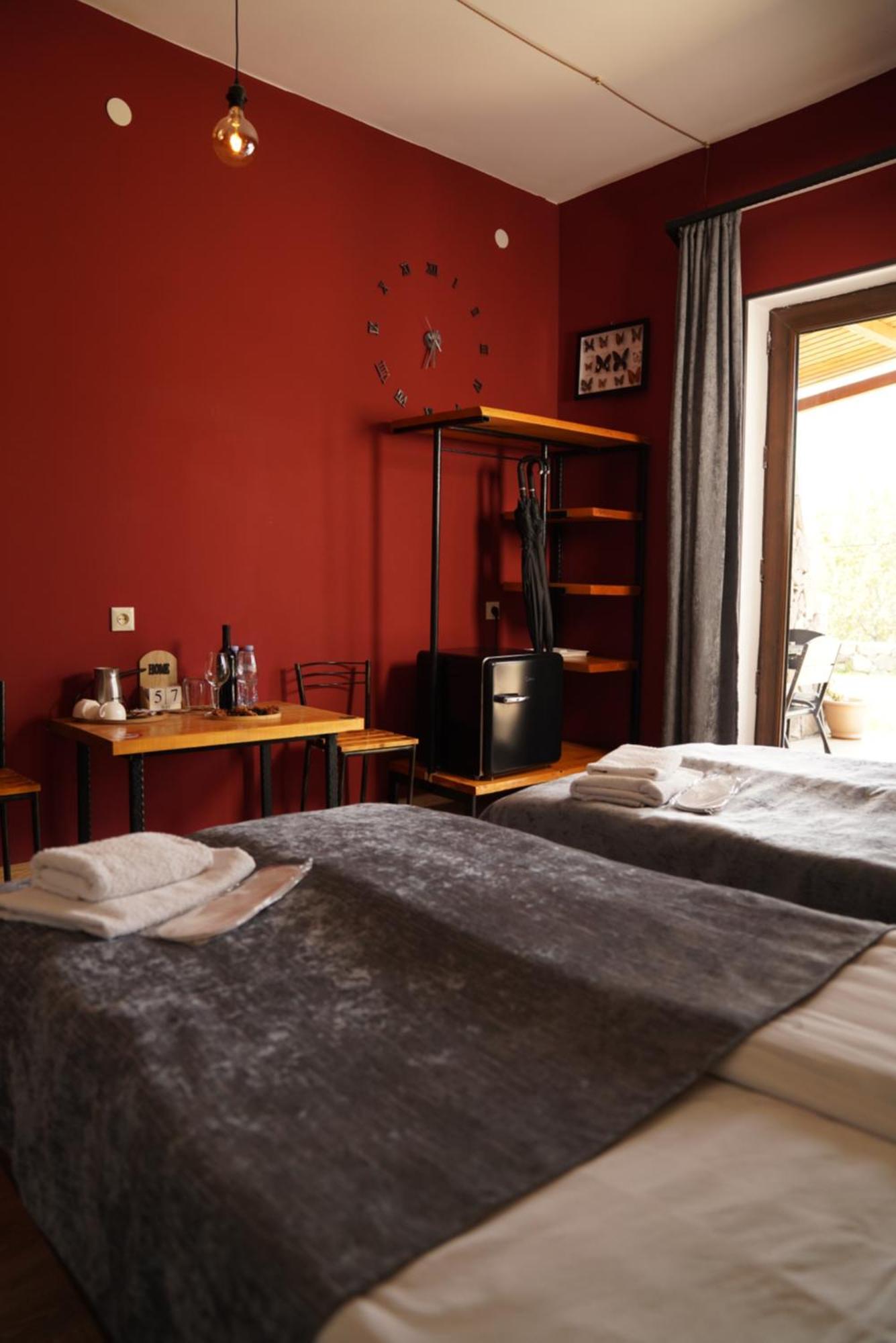 Hotel Hobbiton Near Vardzia Caves T'mogvi エクステリア 写真